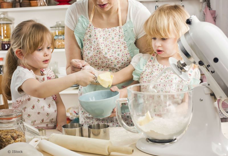 sbattitore-elettrico-con-ciotola-o-sbattitore-elettrico-senza-ciotola